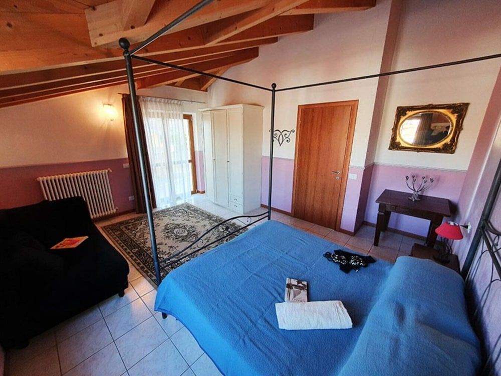 Family Apartment, Multiple Beds, 2 Bathrooms, Garden Area (Family Oasi Garda 19)