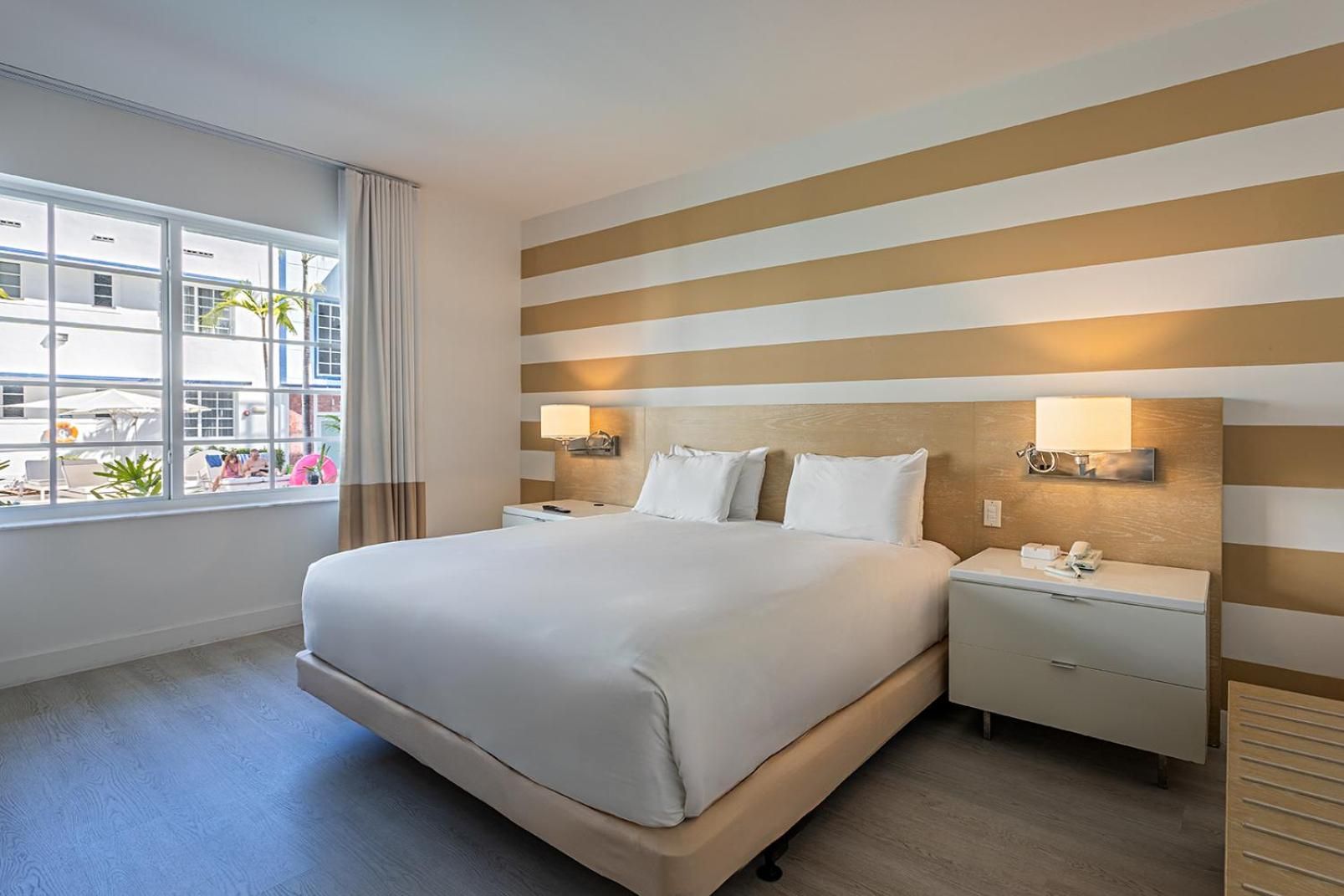 Superior Pool View - King