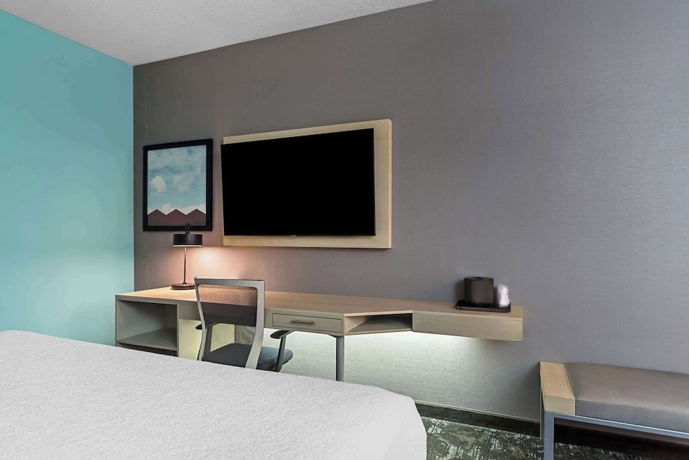 Standard Room, 1 King Bed, Non Smoking, Refrigerator & Microwave