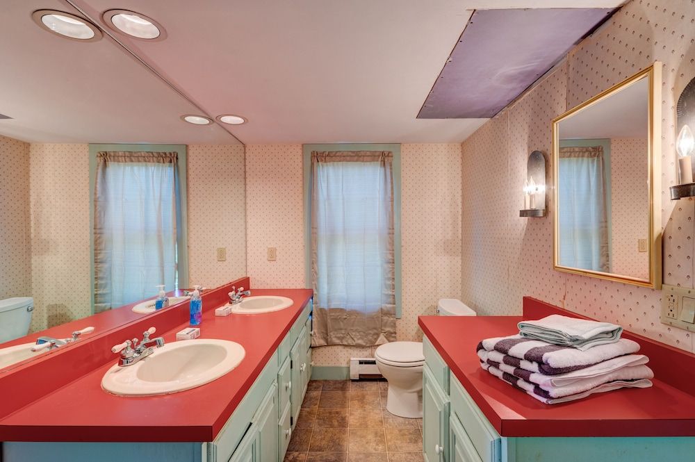 Gale River Motel Family Cabin 12