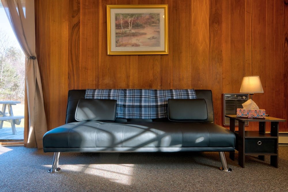 Gale River Motel Executive Cabin 2