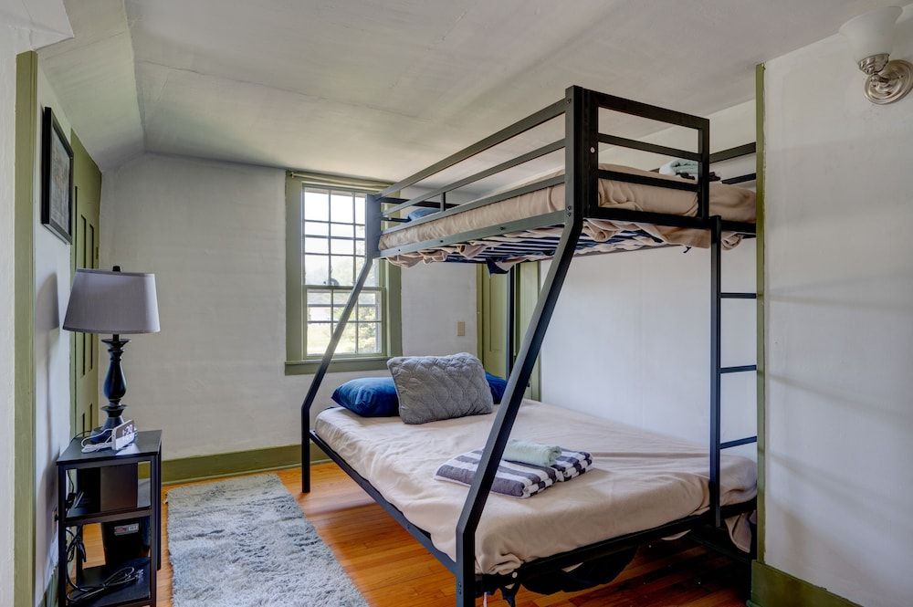 Gale River Motel Family Cabin 4