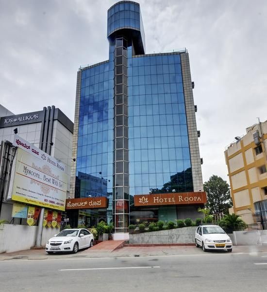 undefined Hotel Roopa 10