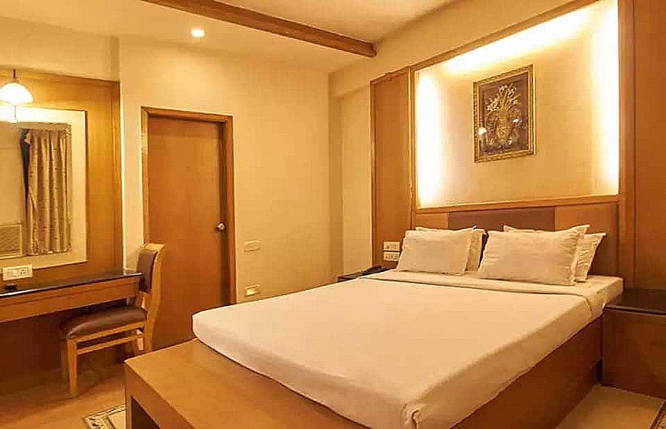 Hotel Roopa Compact Room 2