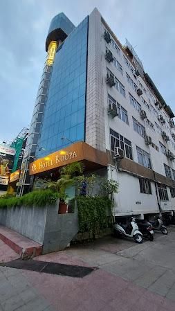 undefined Hotel Roopa 7
