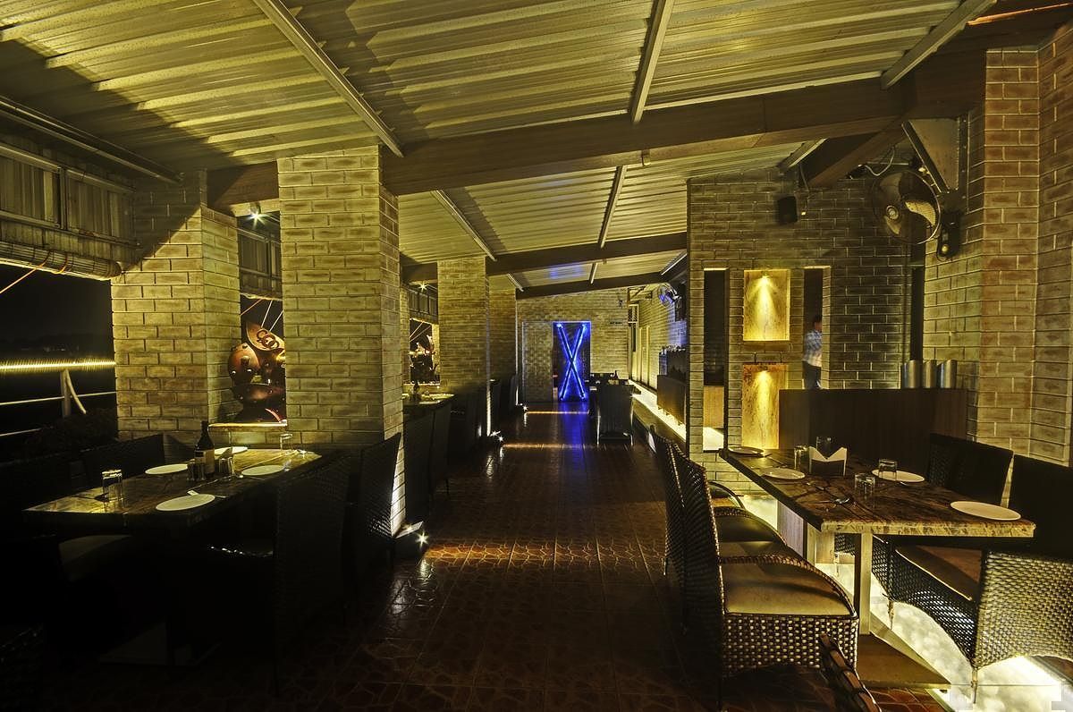 undefined Hotel Roopa 5