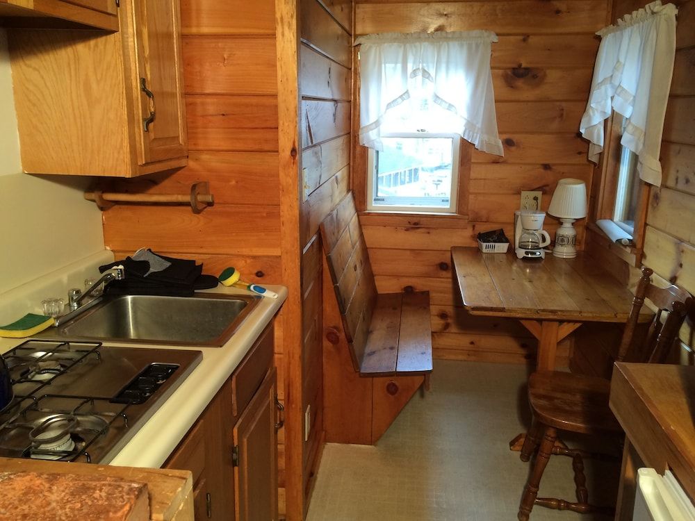 River view Family Cabin, 1 Queen and Sofa Bed