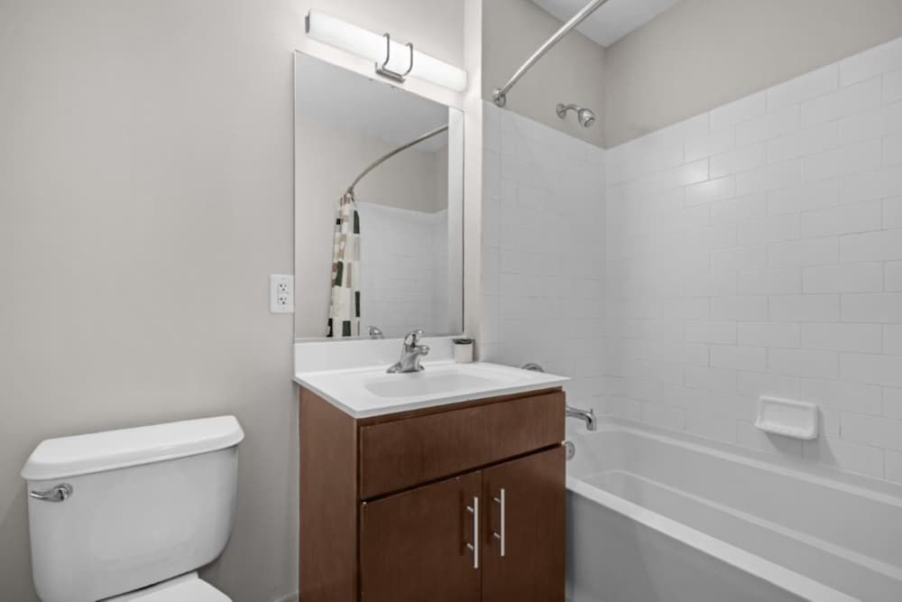 Bluebird Suites near PATH Luxury Apartment, 2 Bedrooms 10