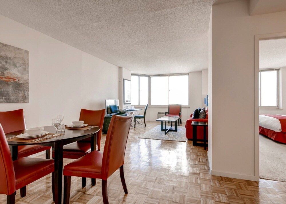 Bluebird Suites near Newport Center Luxury Apartment, 1 Bedroom 5