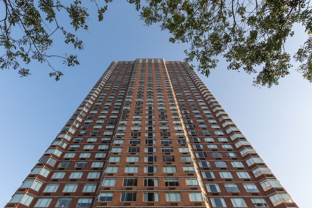 undefined Bluebird Suites near Newport Center 5