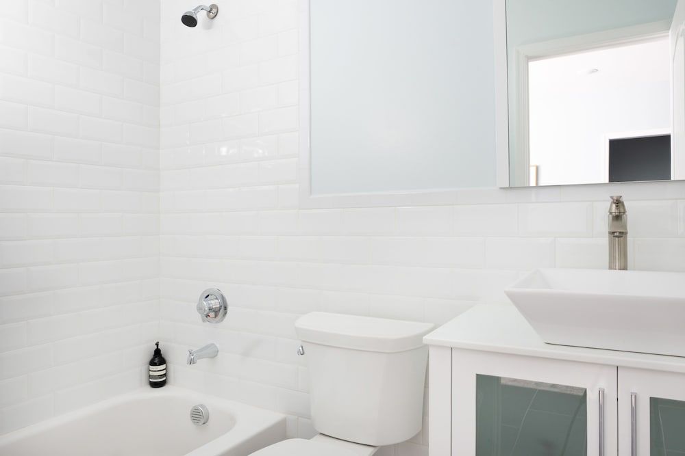 6 Bedroom Duplex Near NYC Deluxe Apartment, Multiple Beds, Non Smoking 11