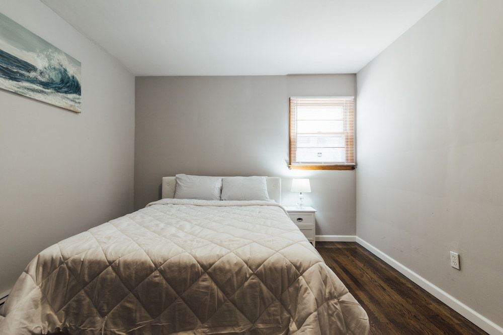 3 Bedroom near Journal Square Apartment, Multiple Beds, Non Smoking 10