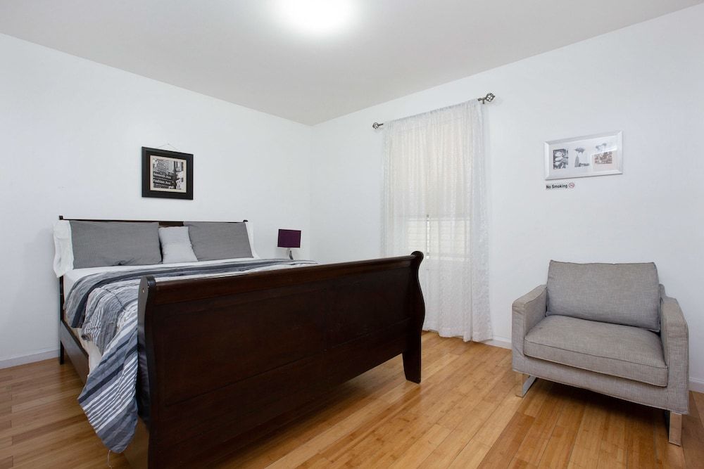 undefined Racpanos Modern Stay on Ocean Avenue 2