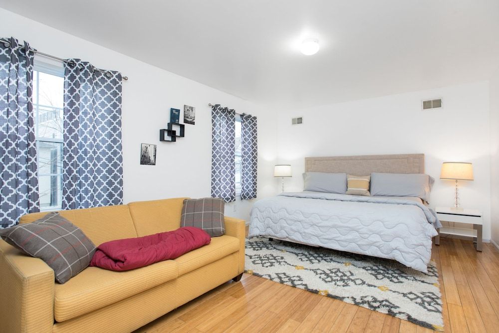 undefined Racpanos Modern Stay on Ocean Avenue 4