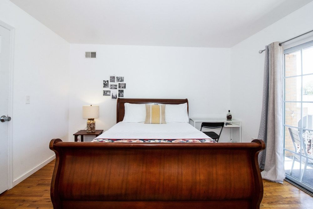 undefined Racpanos Modern Stay on Ocean Avenue 5