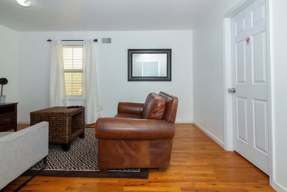 Racpanos Modern Stay on Ocean Avenue Deluxe Room, 1 King Bed with Sofa bed, Non Smoking, Shared Bathroom 14