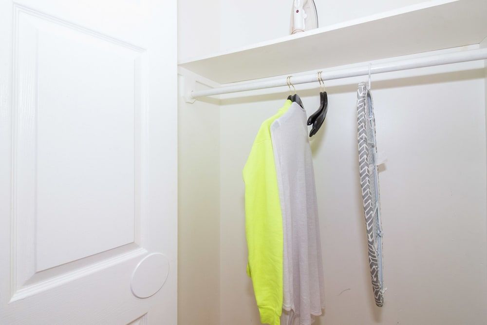 Racpanos Modern Stay on Ocean Avenue City Room, 1 Queen Bed, Non Smoking, Shared Bathroom 9