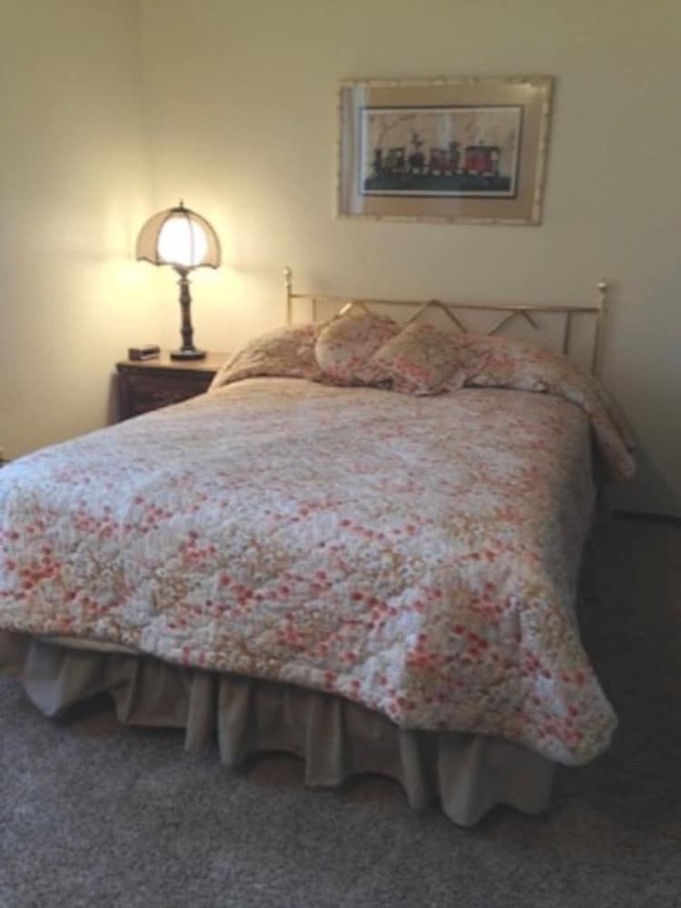 Condo, 2 Bedrooms, 2 Bathrooms
