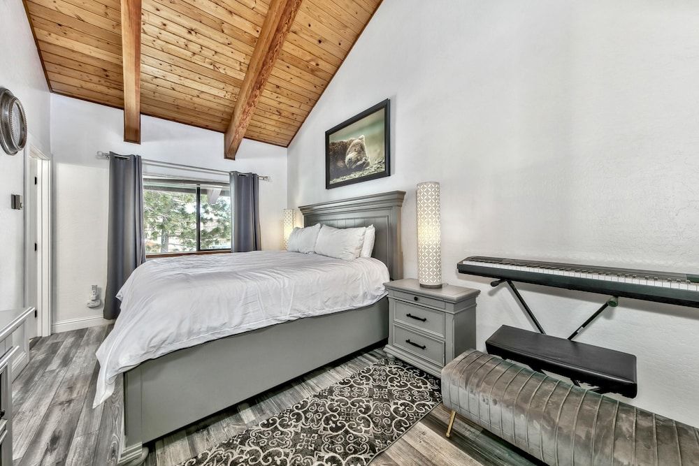 Condo, Multiple Beds, Lake View (Mv17 amazing lake view & spacious 2 b)