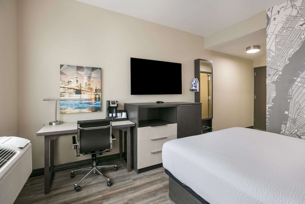 Standard Room, 1 King Bed, Non Smoking