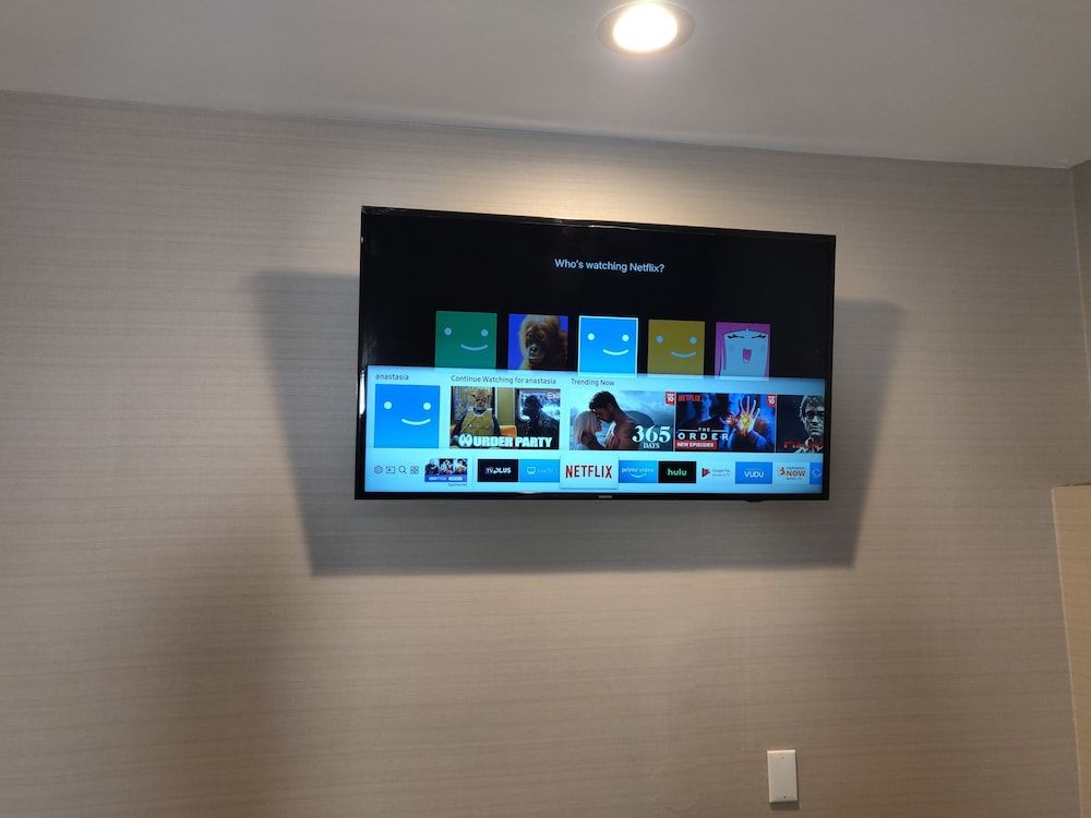 Hotel Key LaGuardia Airport Classic Room 20