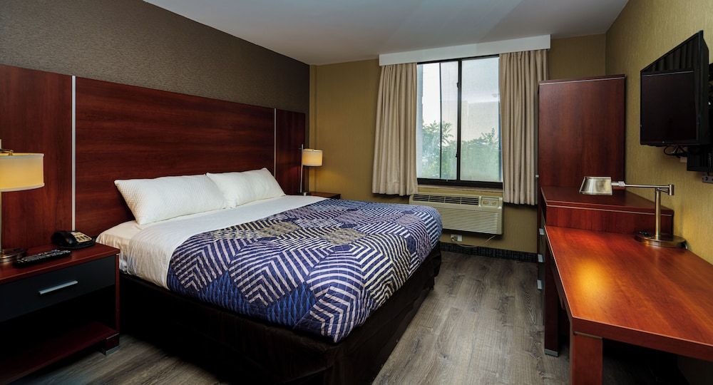 Sky Hotel Flushing/LaGuardia Airport