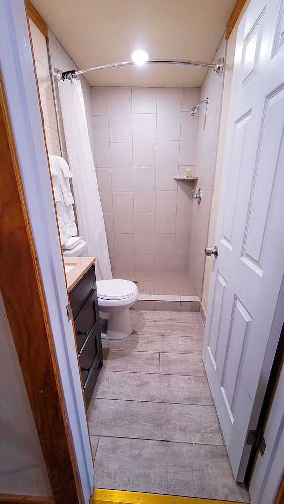 Jacob Lake Inn Traditional Room 4