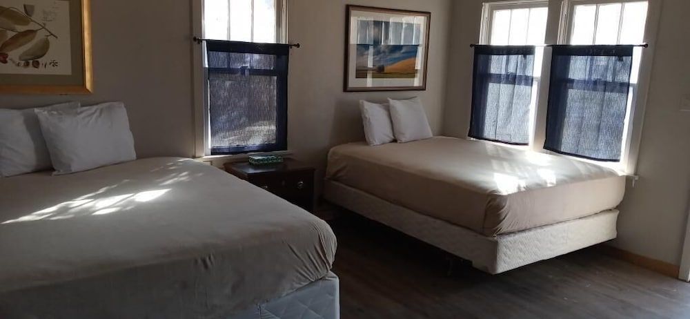 Grand Canyon Cabin Deluxe Cabin 7