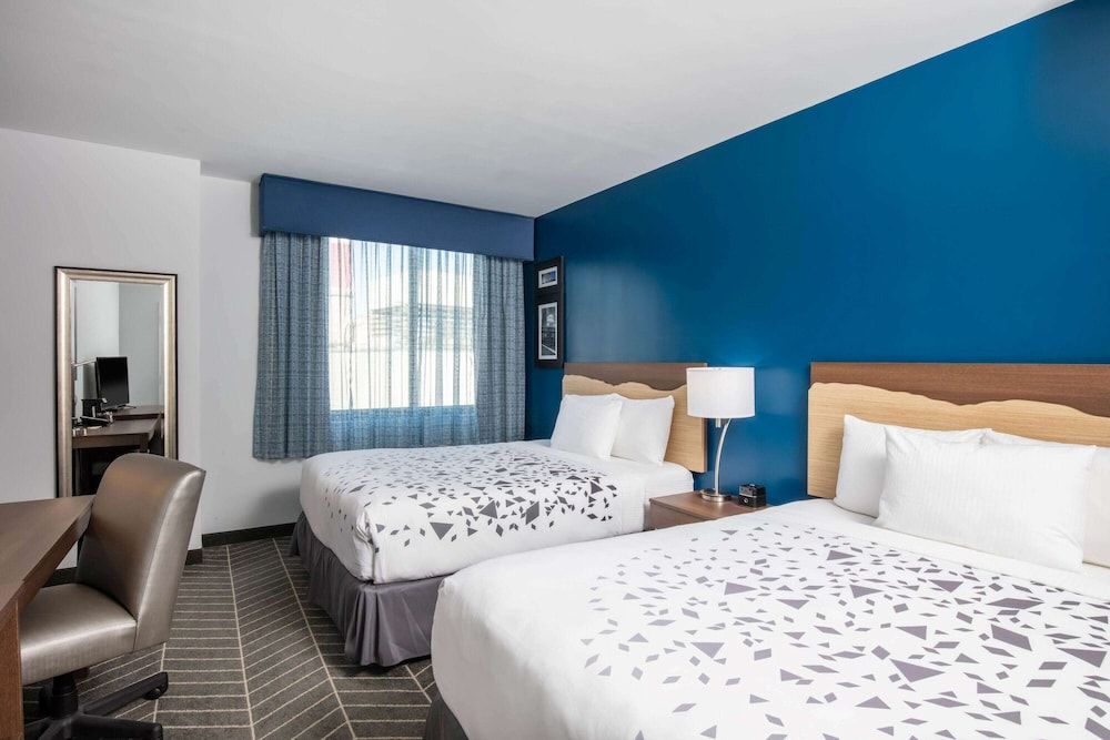 undefined La Quinta Inn and Suites by Wyndham Long Island City