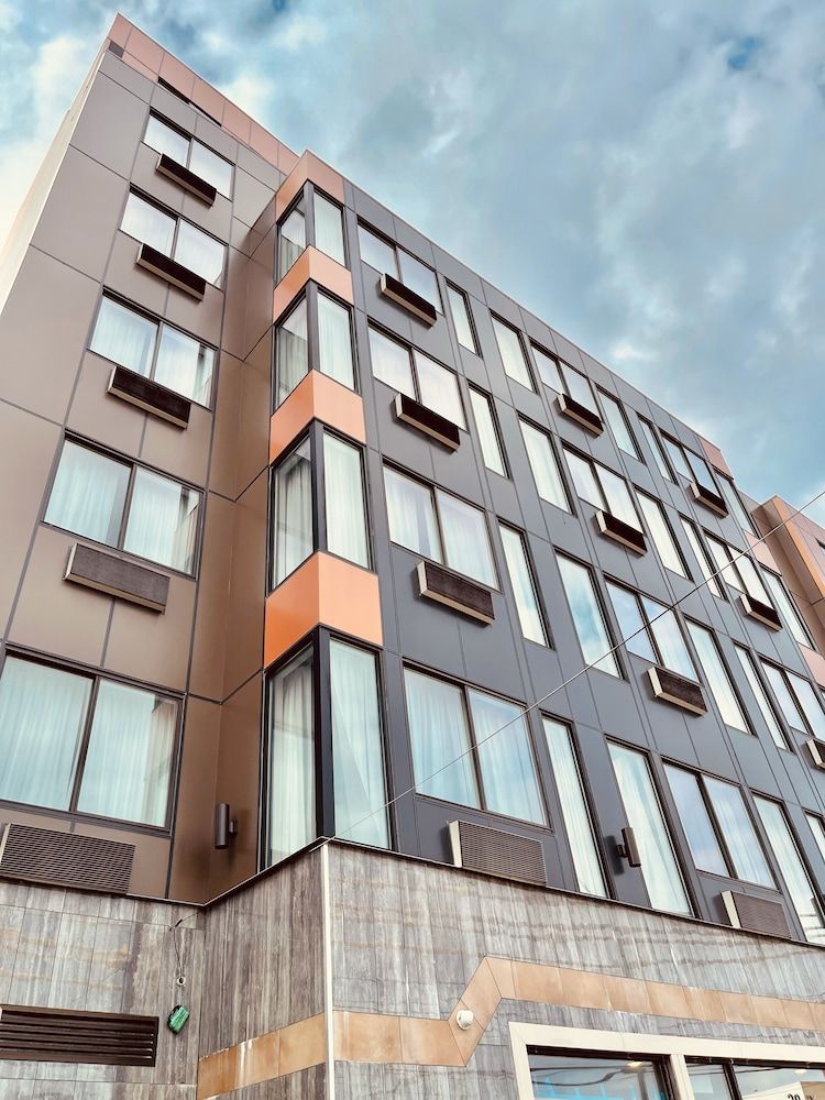 undefined Capital Hotel 3