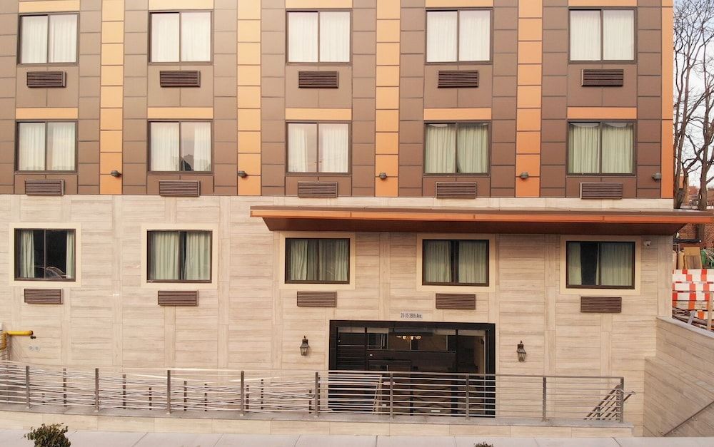 undefined Lotus BLU Inn & Suites 8