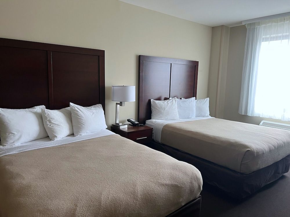 undefined Lotus BLU Inn & Suites 9