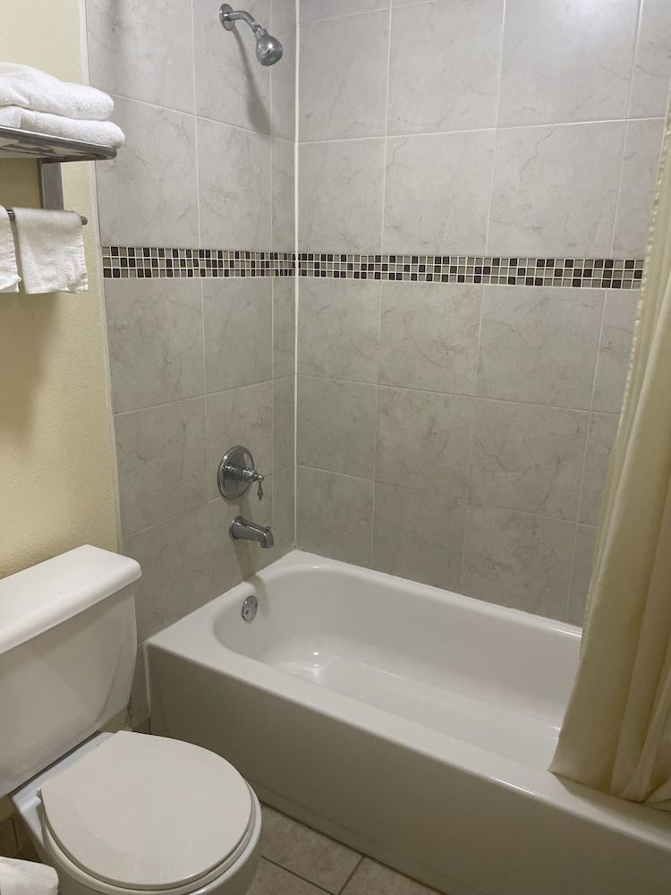 Standard Single Room, 1 King Bed, Smoking