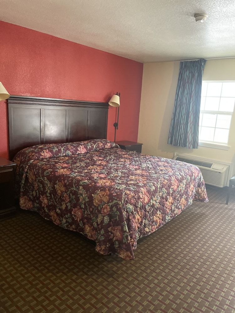 Standard Single Room, 1 King Bed, Non Smoking