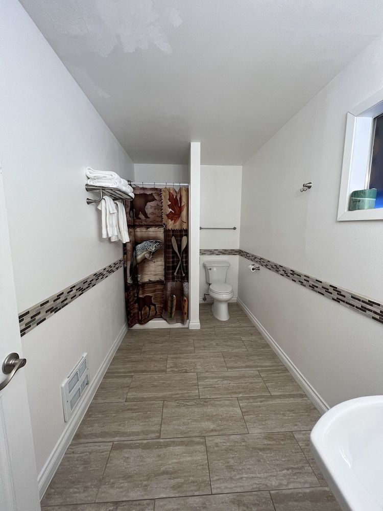 South Fork Junction Lodge & RV Park Hotel Room # 4 5