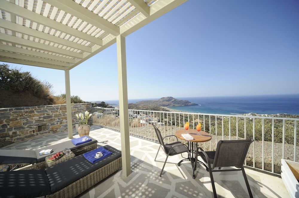 Traditional House, Private Pool, Sea View