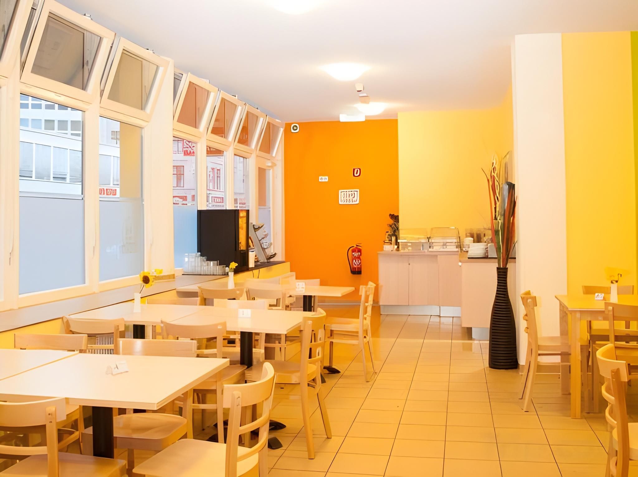 undefined a&o Koln Dom 6