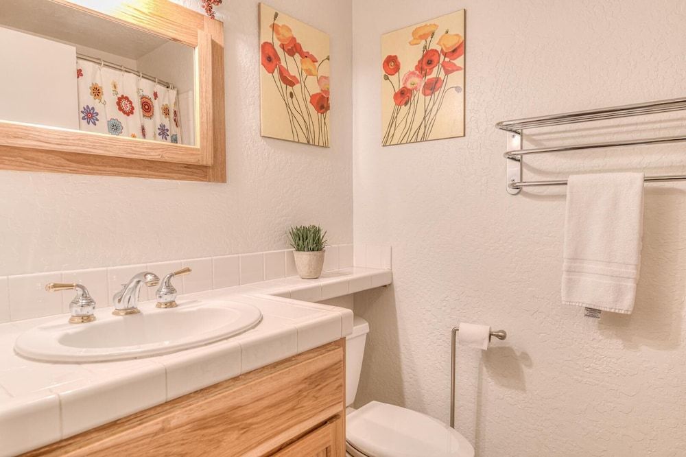 Abbot House Condo 8 Condo, Multiple Beds (Abbot House - Unit 8) 13