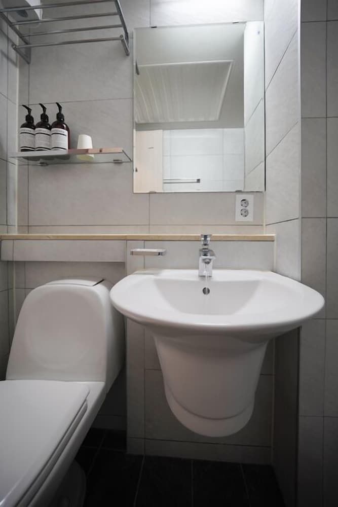 Hotel Dada Insadong Standard Double Room 12