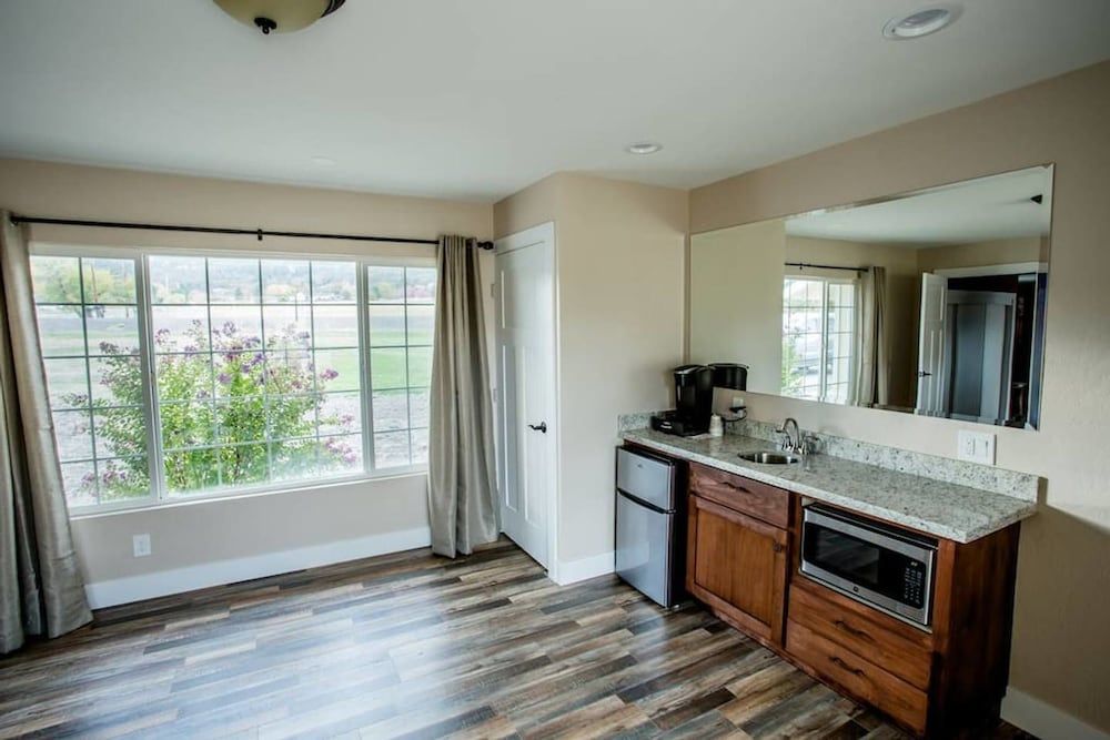 House (1 Bedroom)
