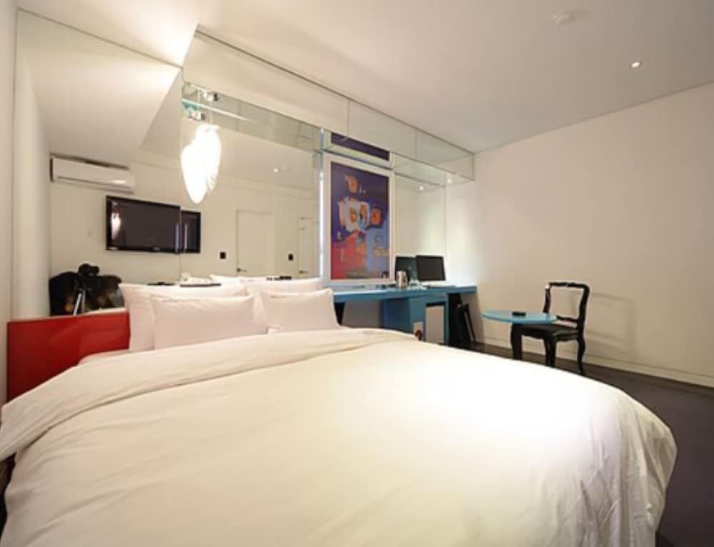 Hotel Gaeul Deluxe Room 12