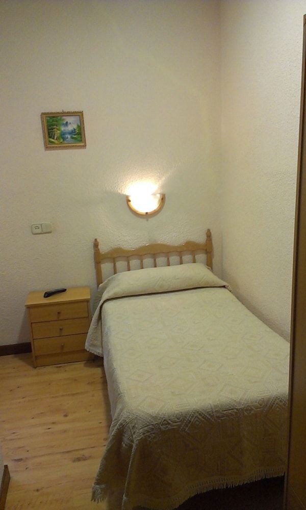 undefined Hostal Zamora 9