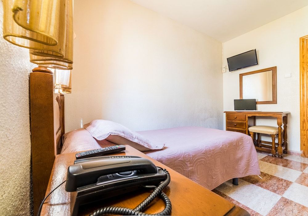 Hotel Sevilla Standard Single Room 4