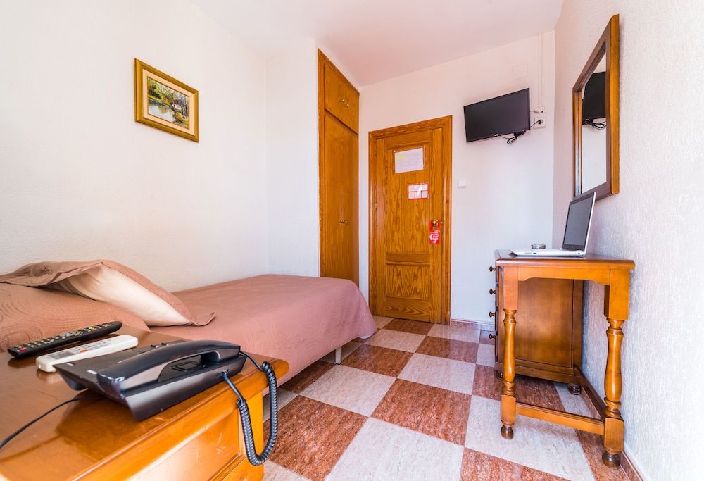 Hotel Sevilla Standard Single Room 3