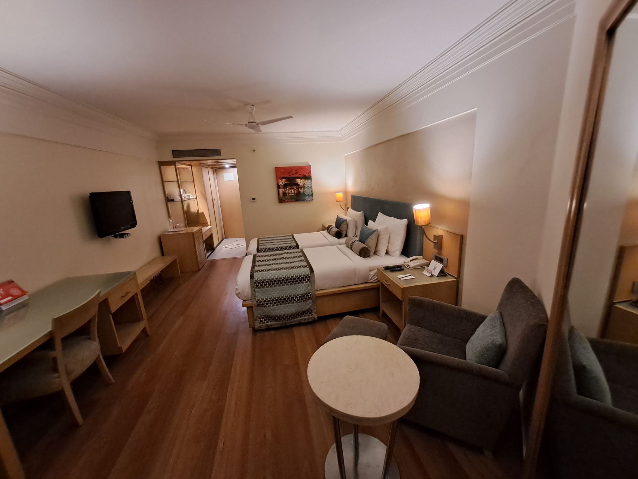 Premium room (no window)