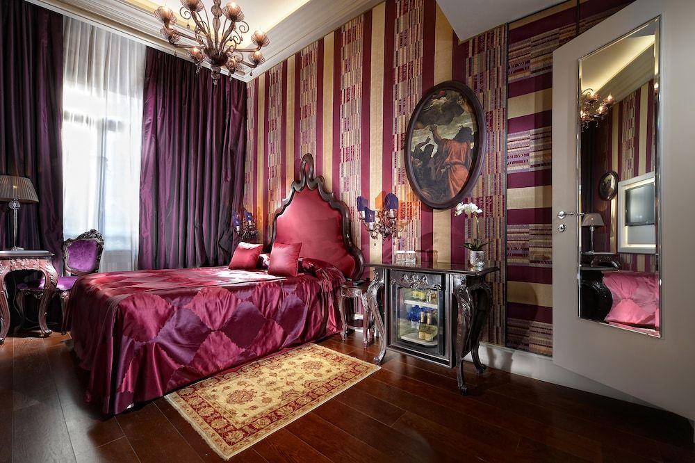 Palazzetto Madonna Suite, Canal View