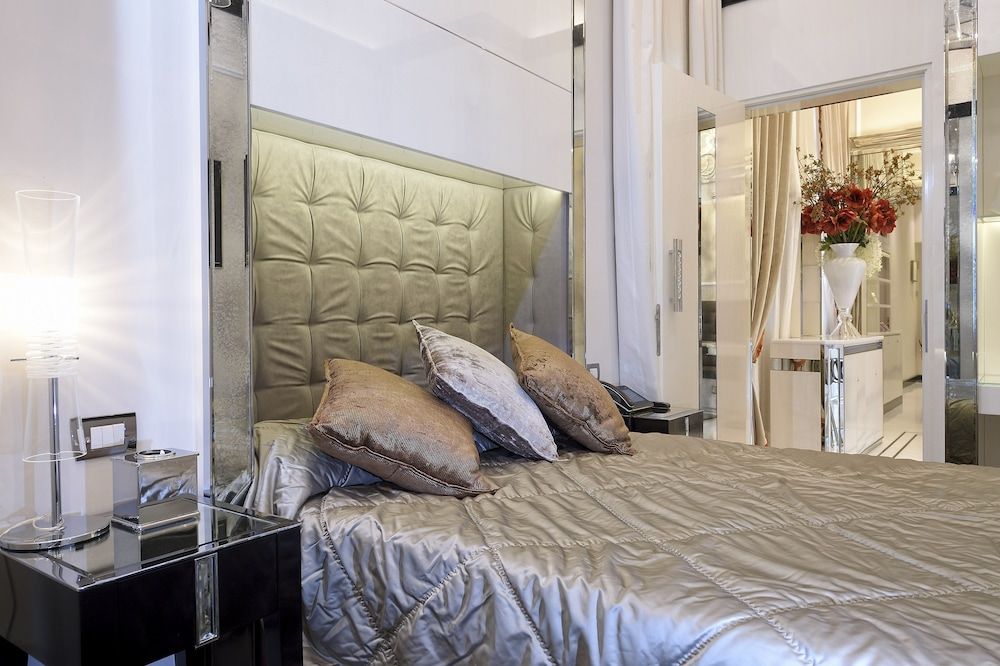 Palazzetto Madonna Superior Room 5