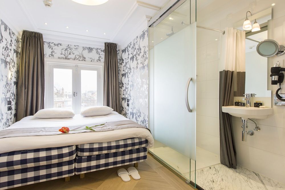 Double Room, 1 Queen Bed
