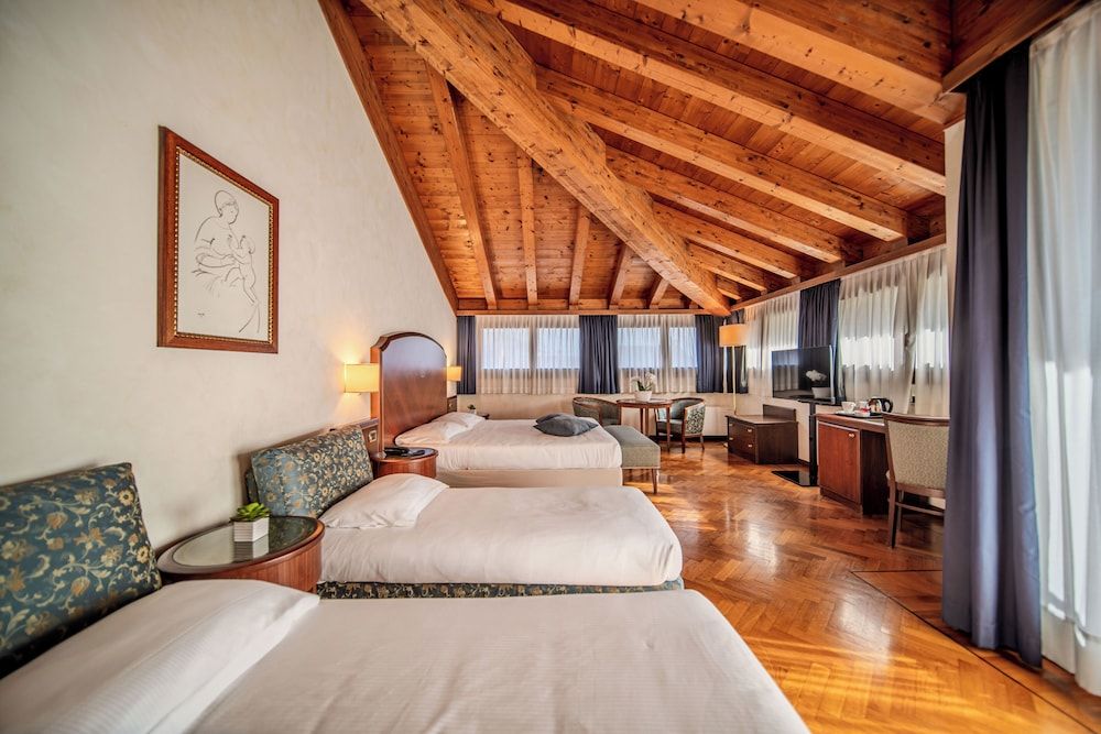 Hotel Alla Torre Quadruple Room 3