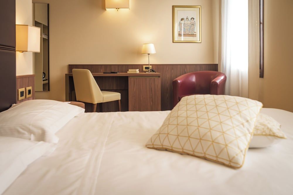 Hotel Alla Torre Double Room Single Use 4